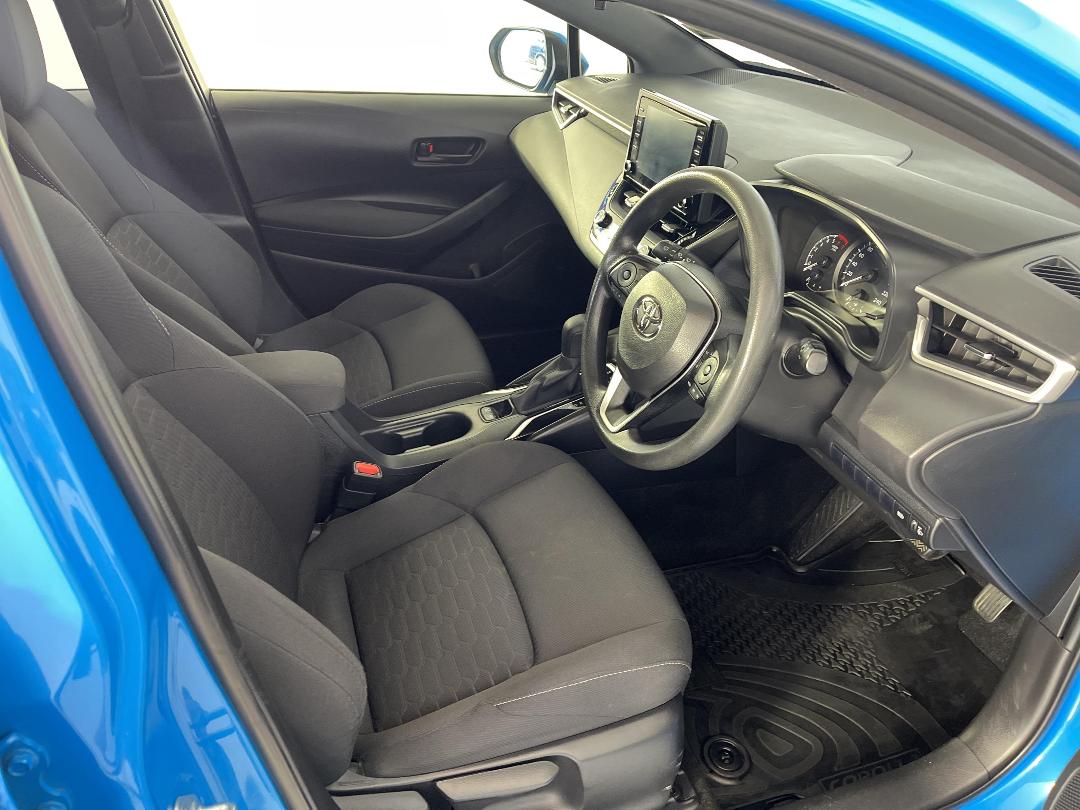 Photo '16' of Toyota Corolla