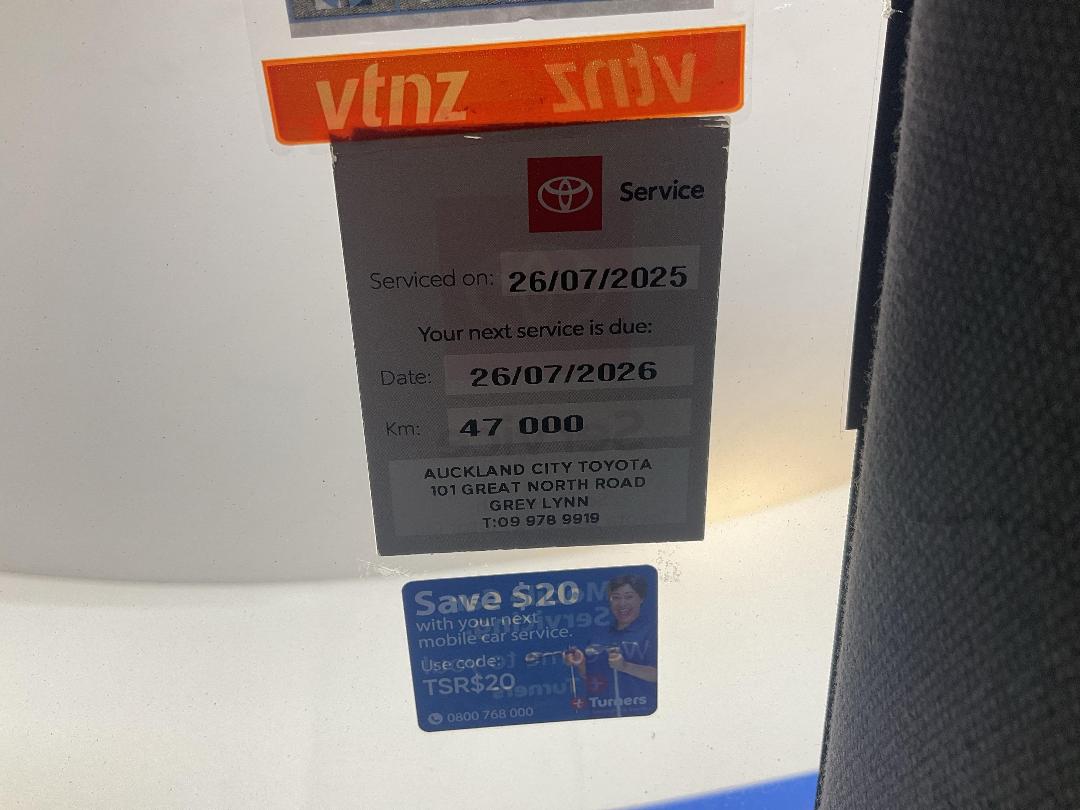 Photo '23' of Toyota Corolla Photo '23' of Toyota Corolla