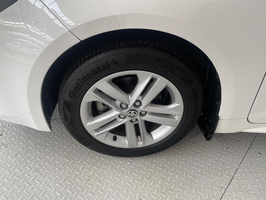 Photo '10' of Toyota Corolla