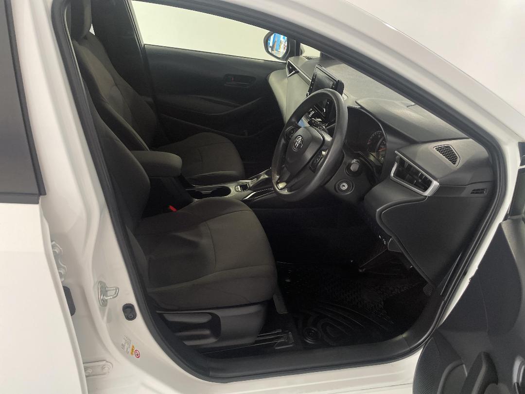 Photo '16' of Toyota Corolla