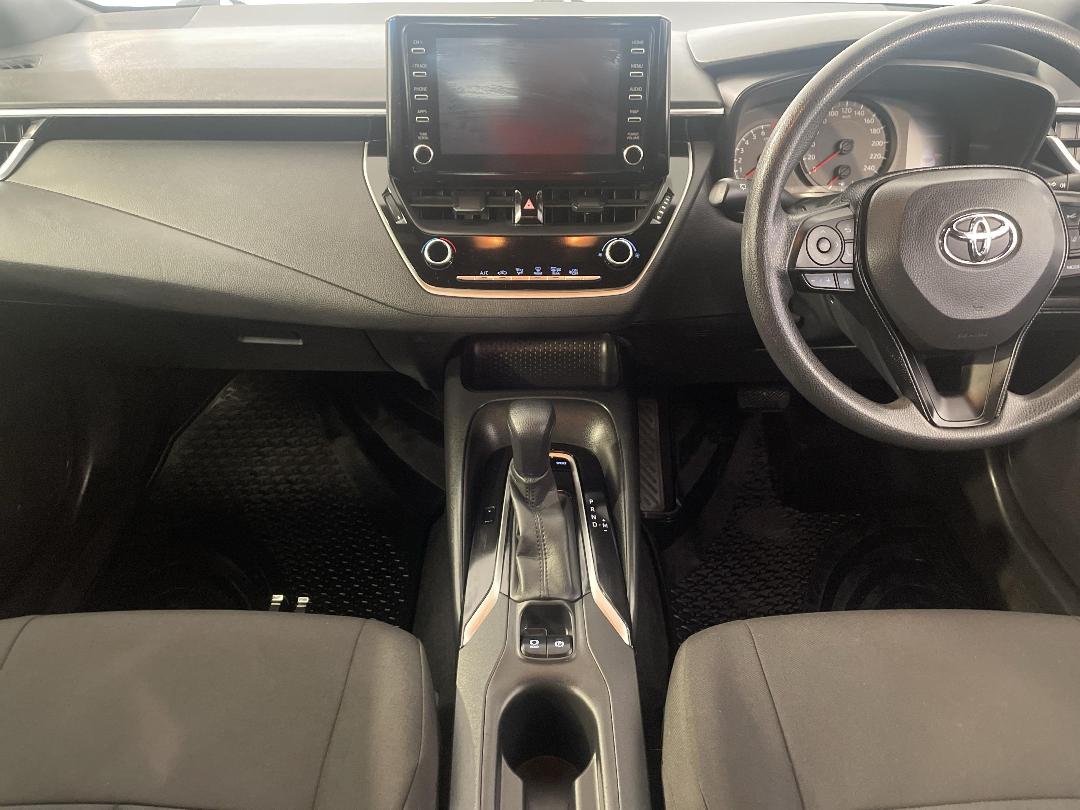 Photo '18' of Toyota Corolla