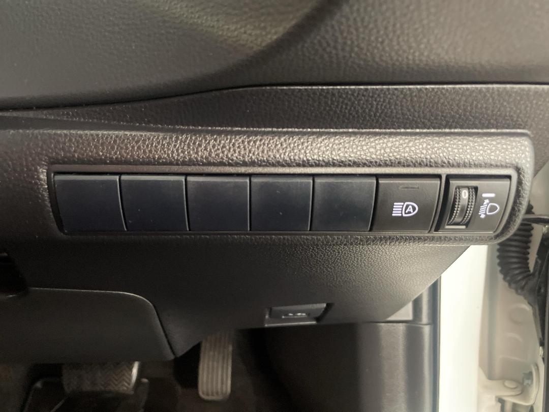 Photo '24' of Toyota Corolla