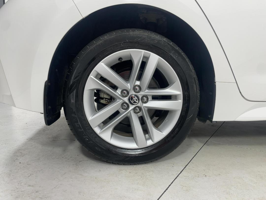 Photo '12' of Toyota Corolla Photo '12' of Toyota Corolla