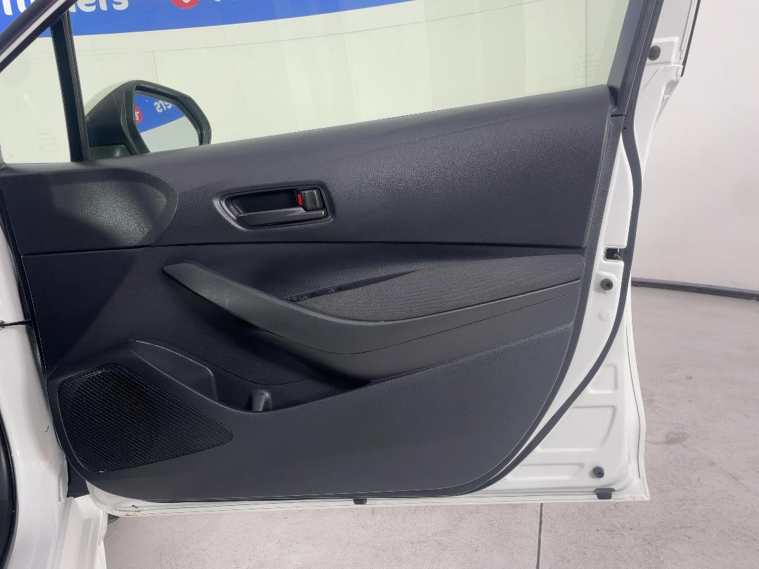 Photo '15' of Toyota Corolla Photo '15' of Toyota Corolla