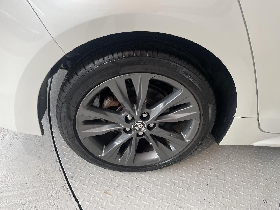 Photo '12' of Toyota Corolla