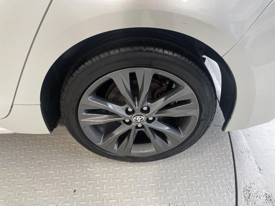 Photo '11' of Toyota Corolla