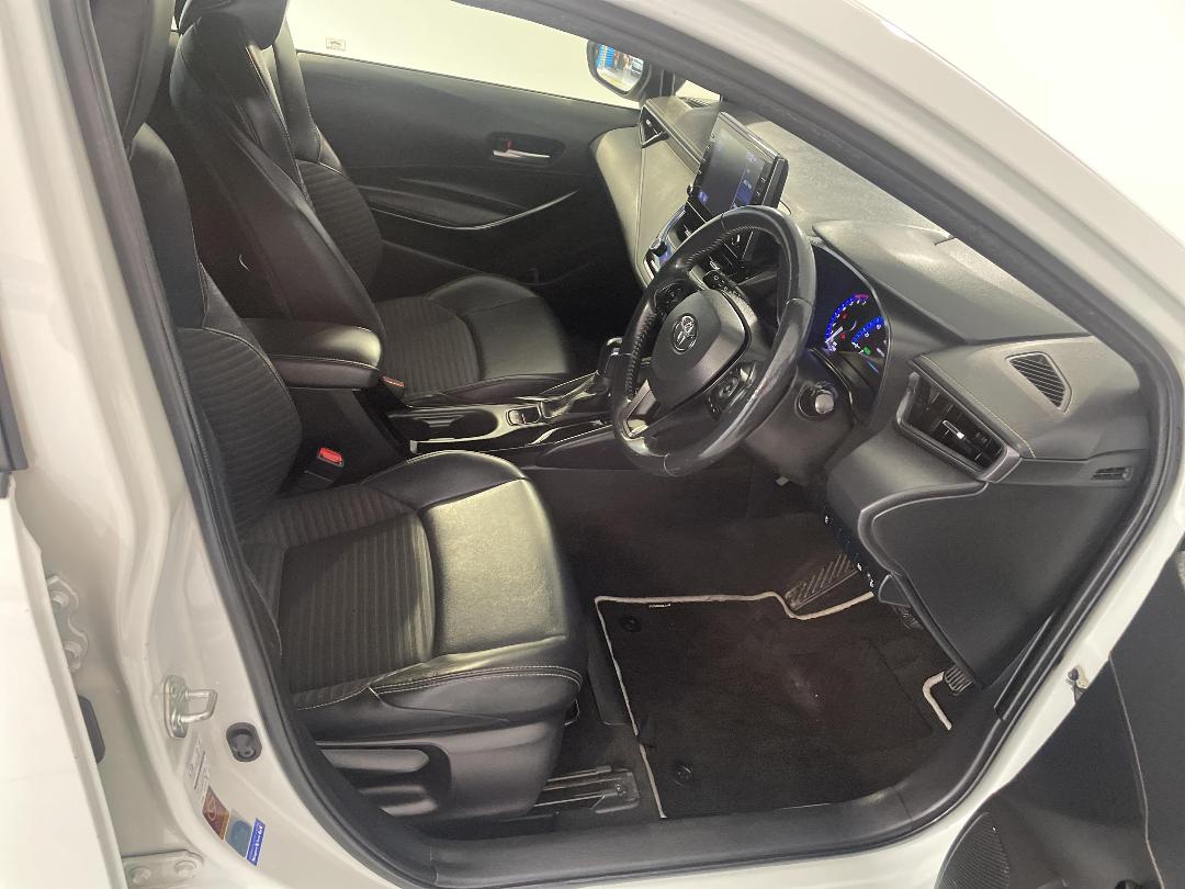 Photo '16' of Toyota Corolla