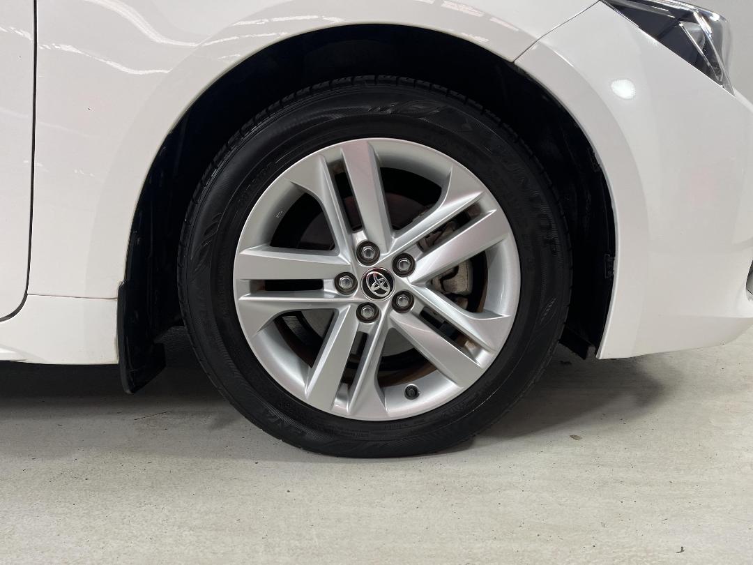 Photo '9' of Toyota Corolla Photo '9' of Toyota Corolla