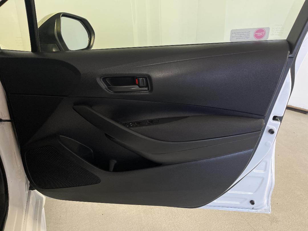 Photo '15' of Toyota Corolla Photo '15' of Toyota Corolla