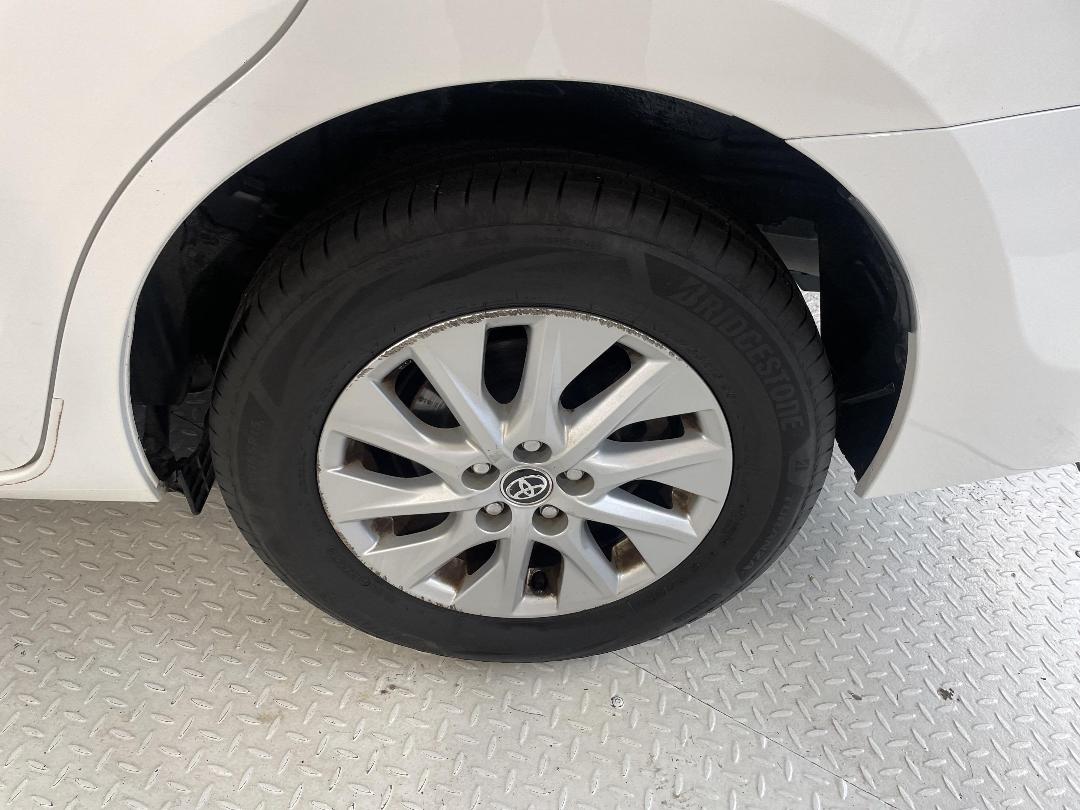 Photo '11' of Toyota Corolla