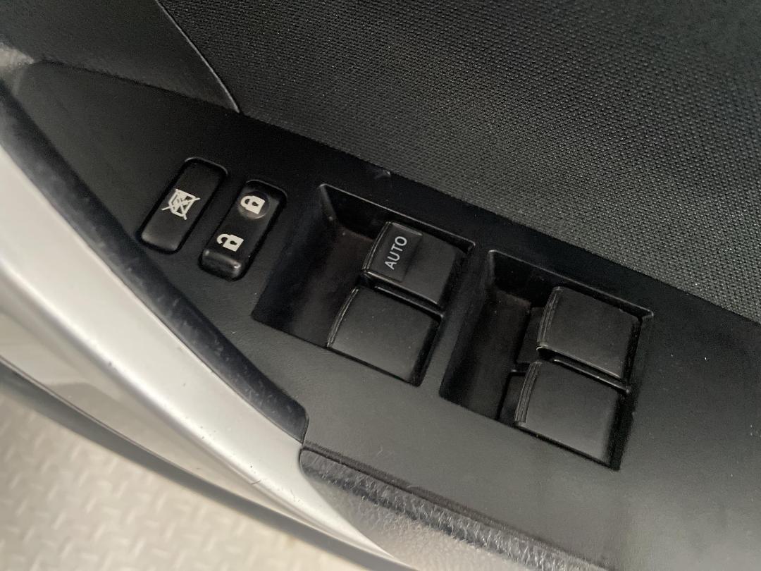 Photo '24' of Toyota Corolla