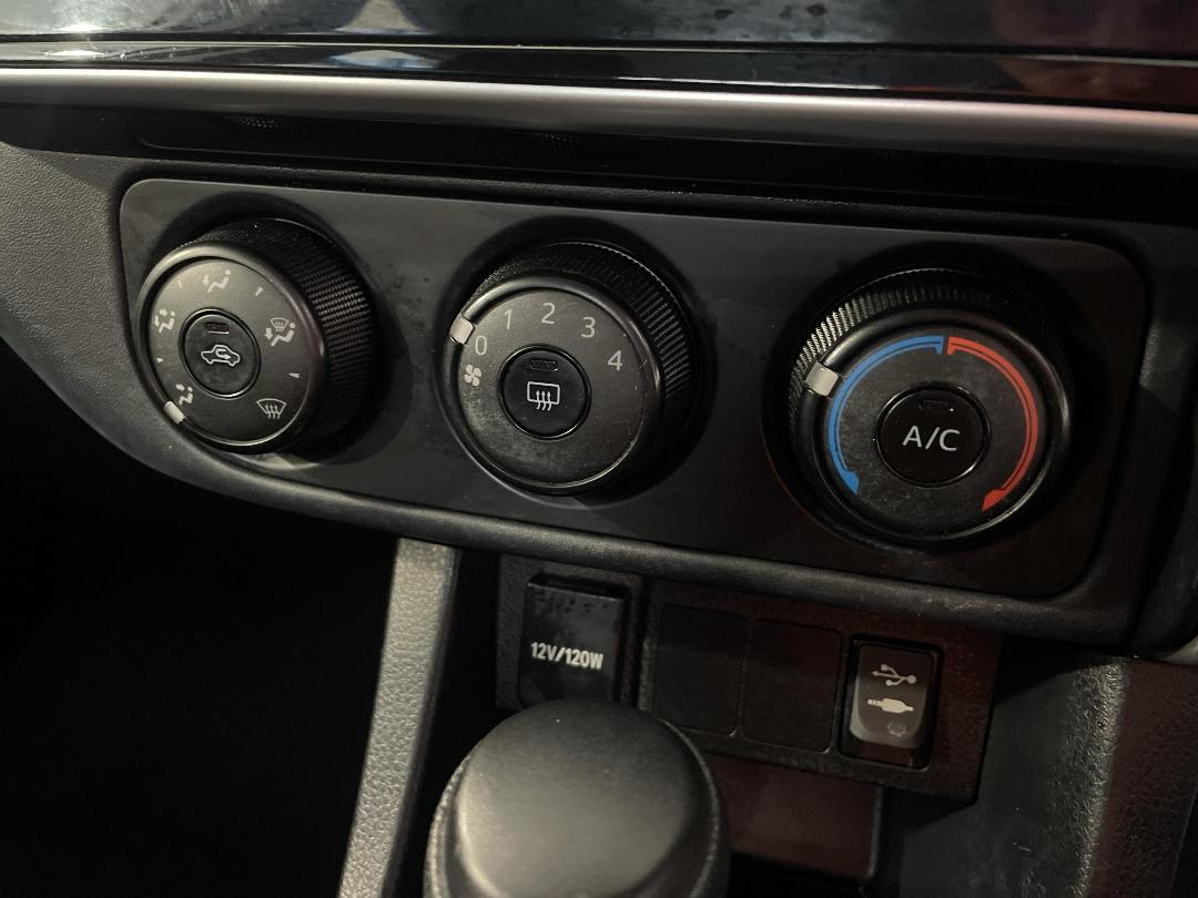 Photo '31' of Toyota Corolla