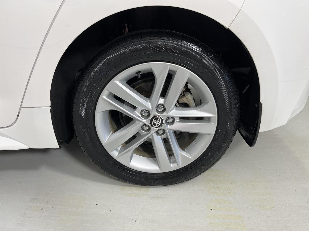 Photo '11' of Toyota Corolla