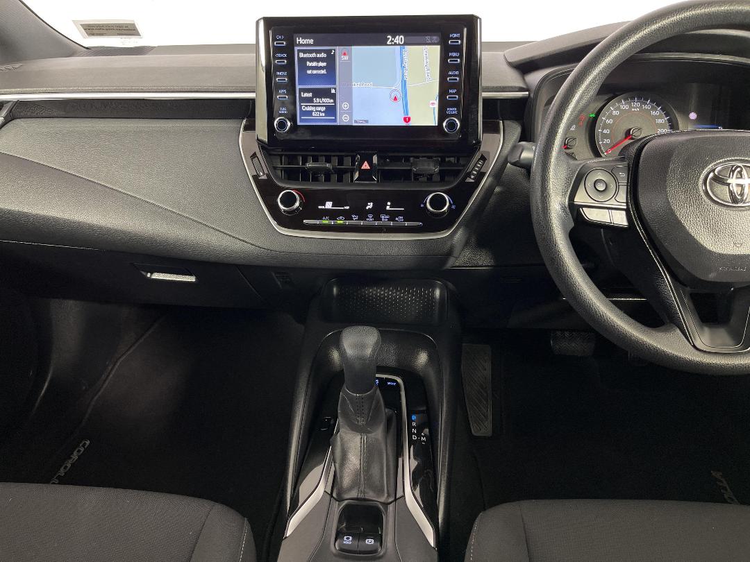 Photo '18' of Toyota Corolla