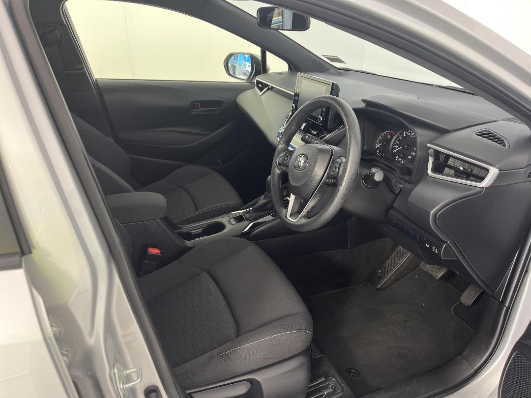 Photo '16' of Toyota Corolla Photo '16' of Toyota Corolla