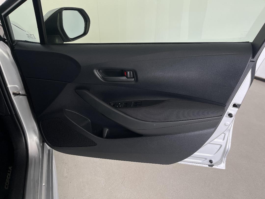 Photo '15' of Toyota Corolla Photo '15' of Toyota Corolla