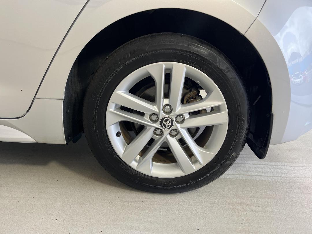 Photo '11' of Toyota Corolla