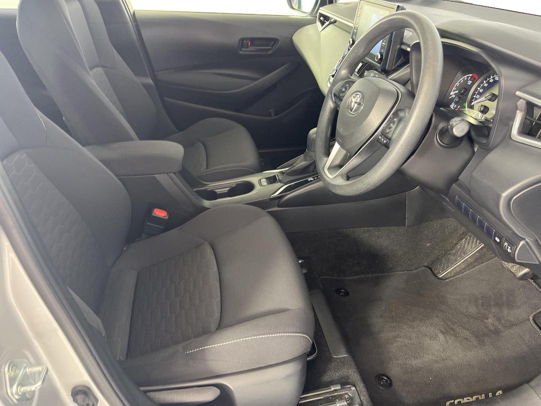 Photo '16' of Toyota Corolla