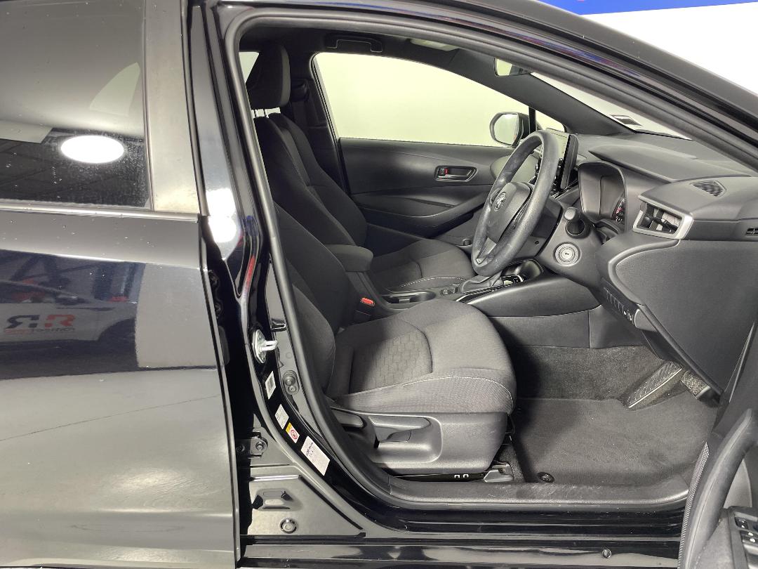 Photo '16' of Toyota Corolla Photo '16' of Toyota Corolla