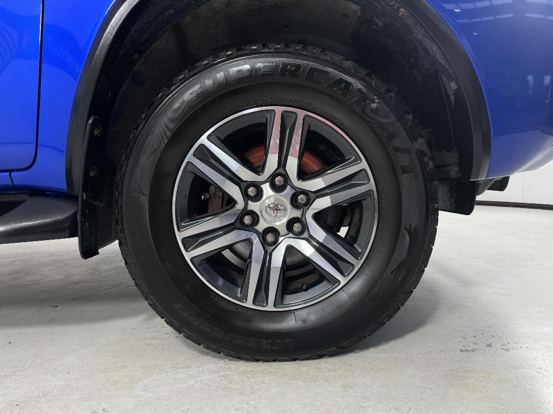 Photo '9' of Toyota Fortuner