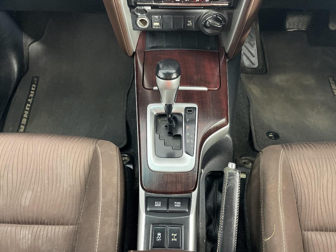 Photo '18' of Toyota Fortuner