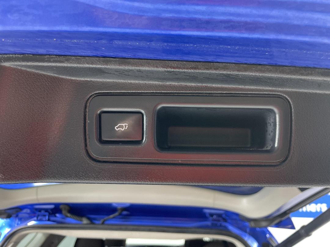 Photo '25' of Toyota Fortuner