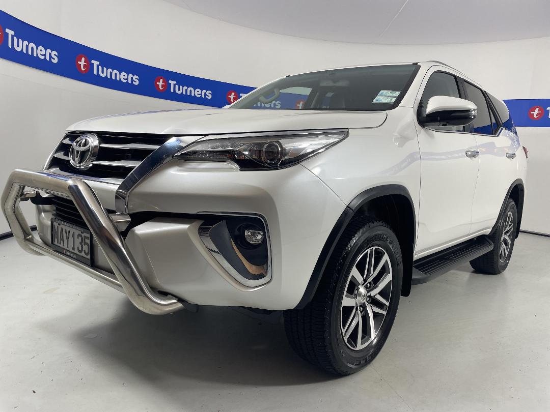 Photo '4' of Toyota Fortuner