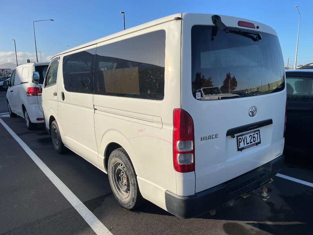 Photo '10' of Toyota Hiace