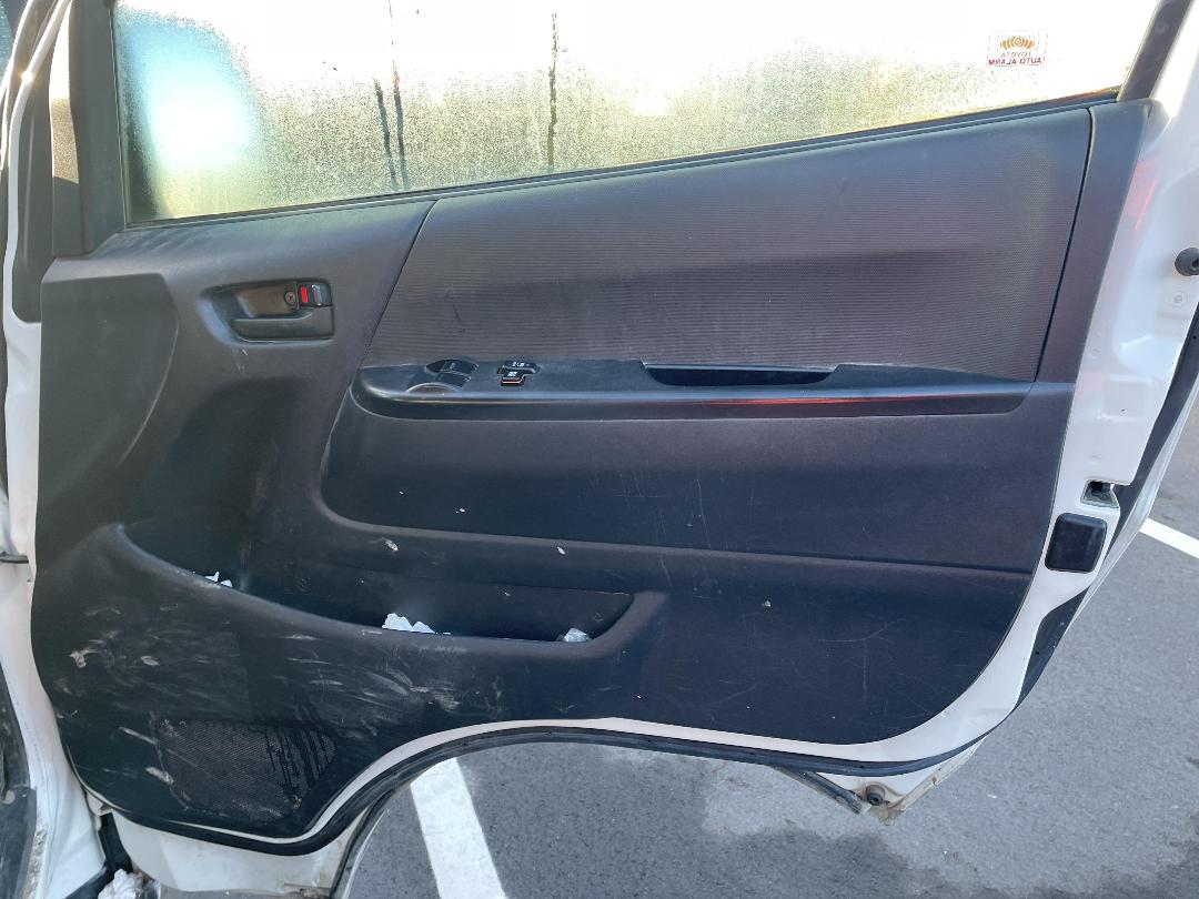 Photo '13' of Toyota Hiace