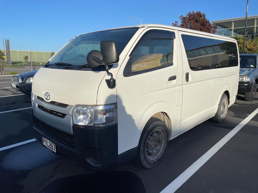 Photo '4' of Toyota Hiace