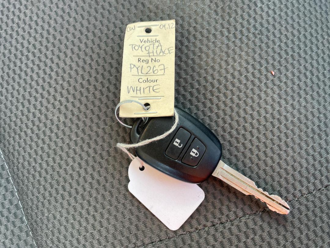 Photo '15' of Toyota Hiace