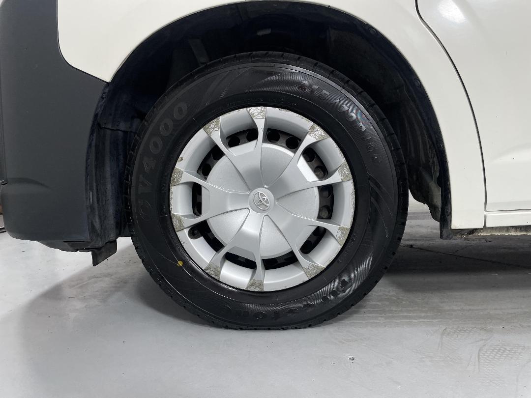 Photo '10' of Toyota Hiace Photo '10' of Toyota Hiace