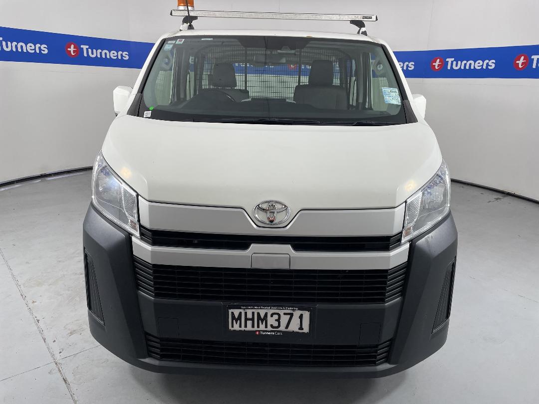 Photo '2' of Toyota Hiace Photo '2' of Toyota Hiace