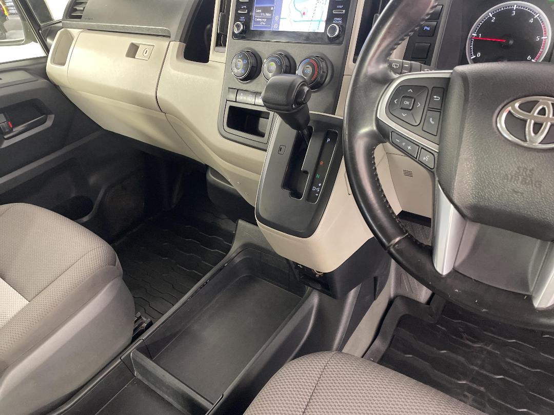 Photo '18' of Toyota Hiace Photo '18' of Toyota Hiace