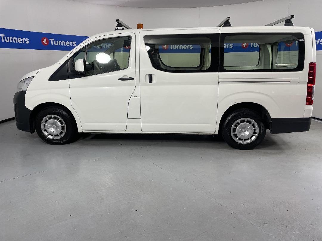 Photo '22' of Toyota Hiace Photo '22' of Toyota Hiace