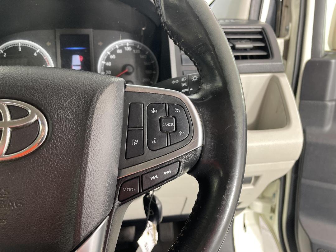 Photo '25' of Toyota Hiace Photo '25' of Toyota Hiace