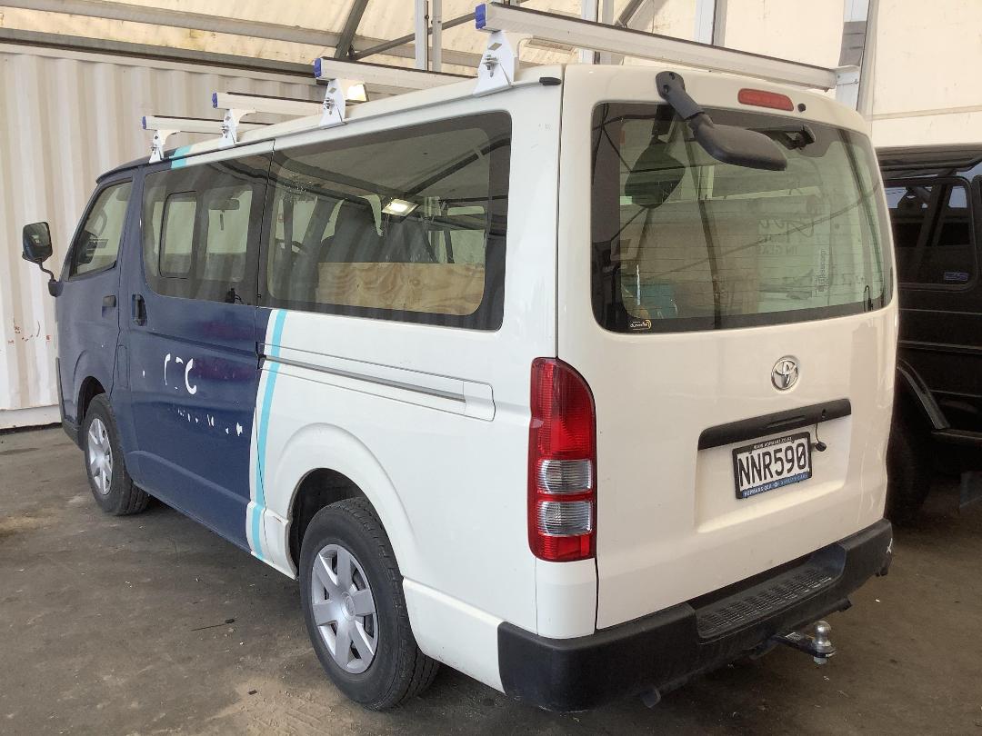 Photo '8' of Toyota Hiace Photo '8' of Toyota Hiace