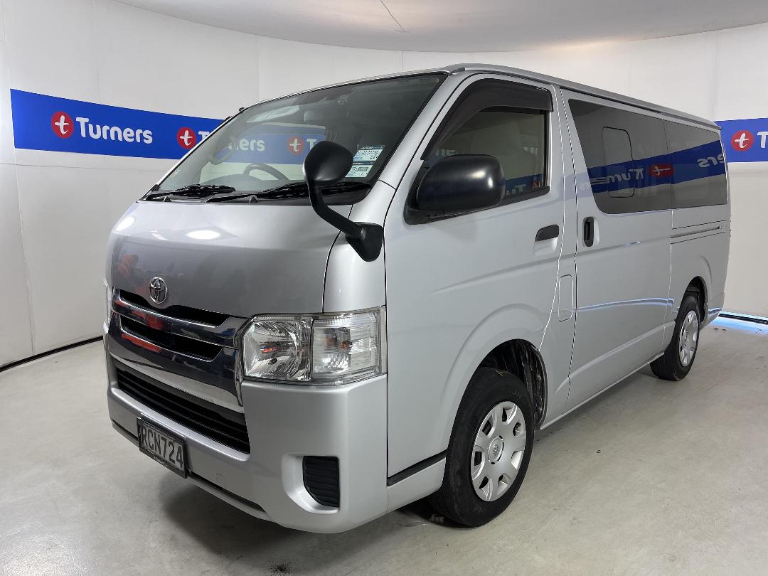 Photo '4' of Toyota Hiace