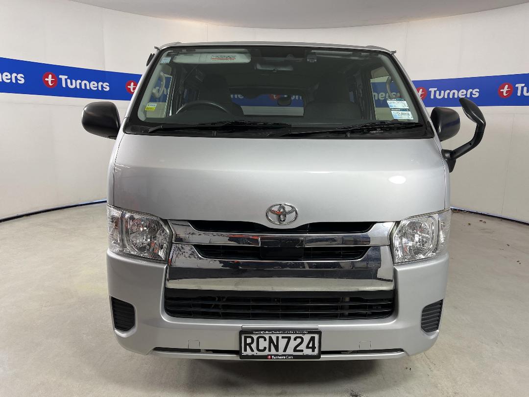 Photo '2' of Toyota Hiace