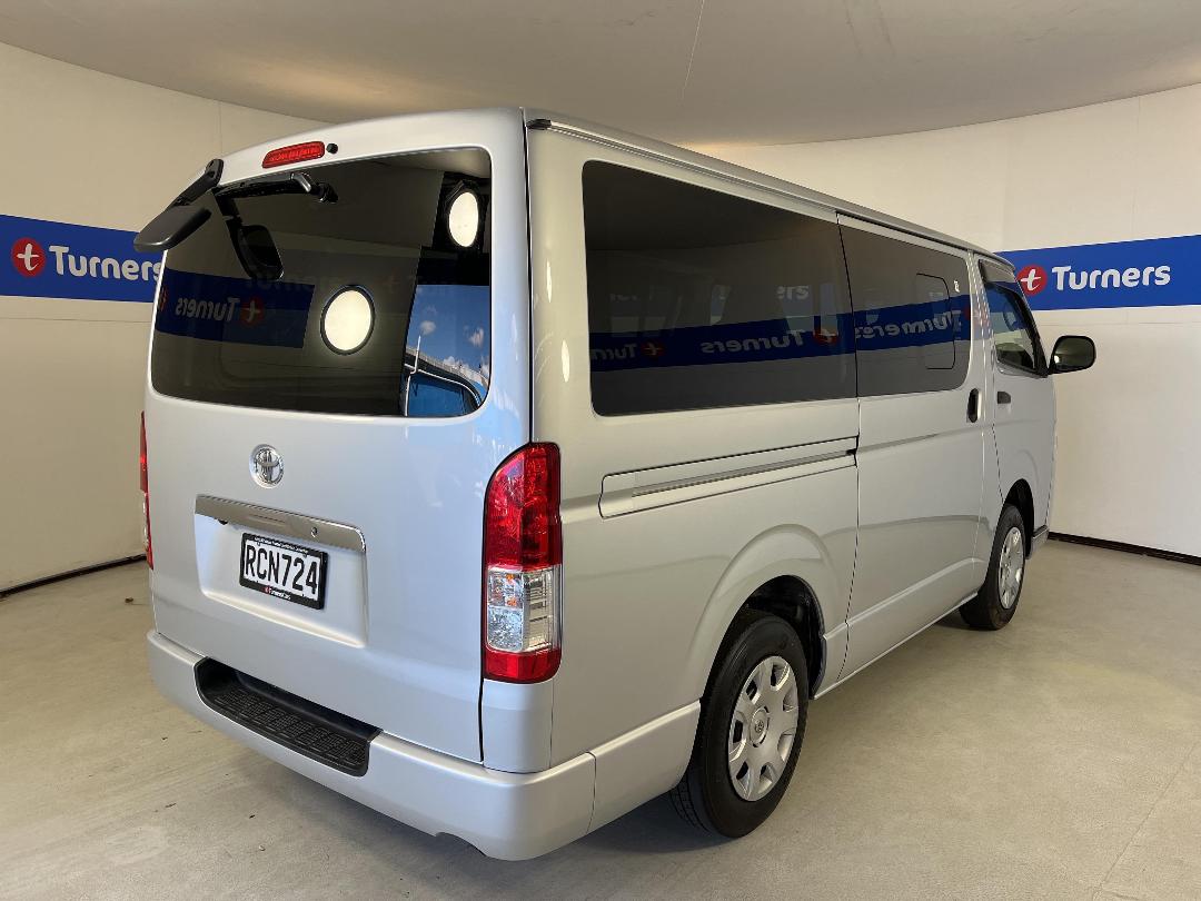 Photo '7' of Toyota Hiace