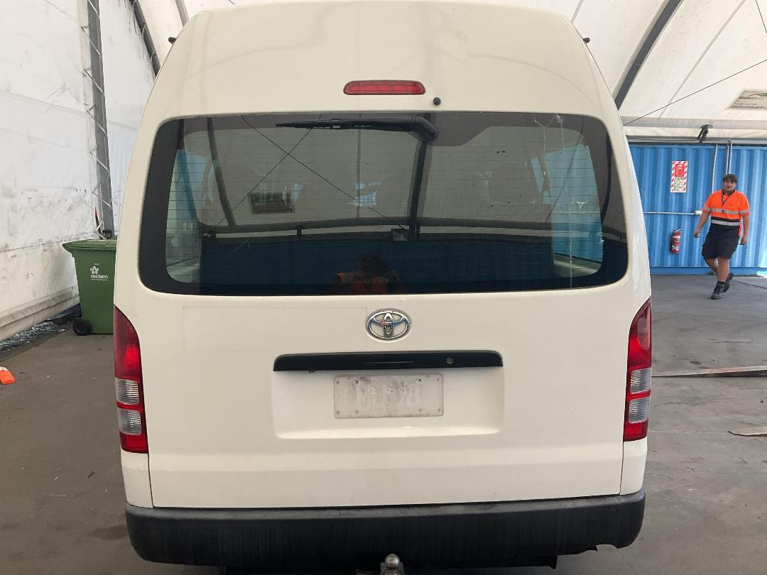 Photo '5' of Toyota Hiace Minibus TD Photo '5' of Toyota Hiace Minibus TD