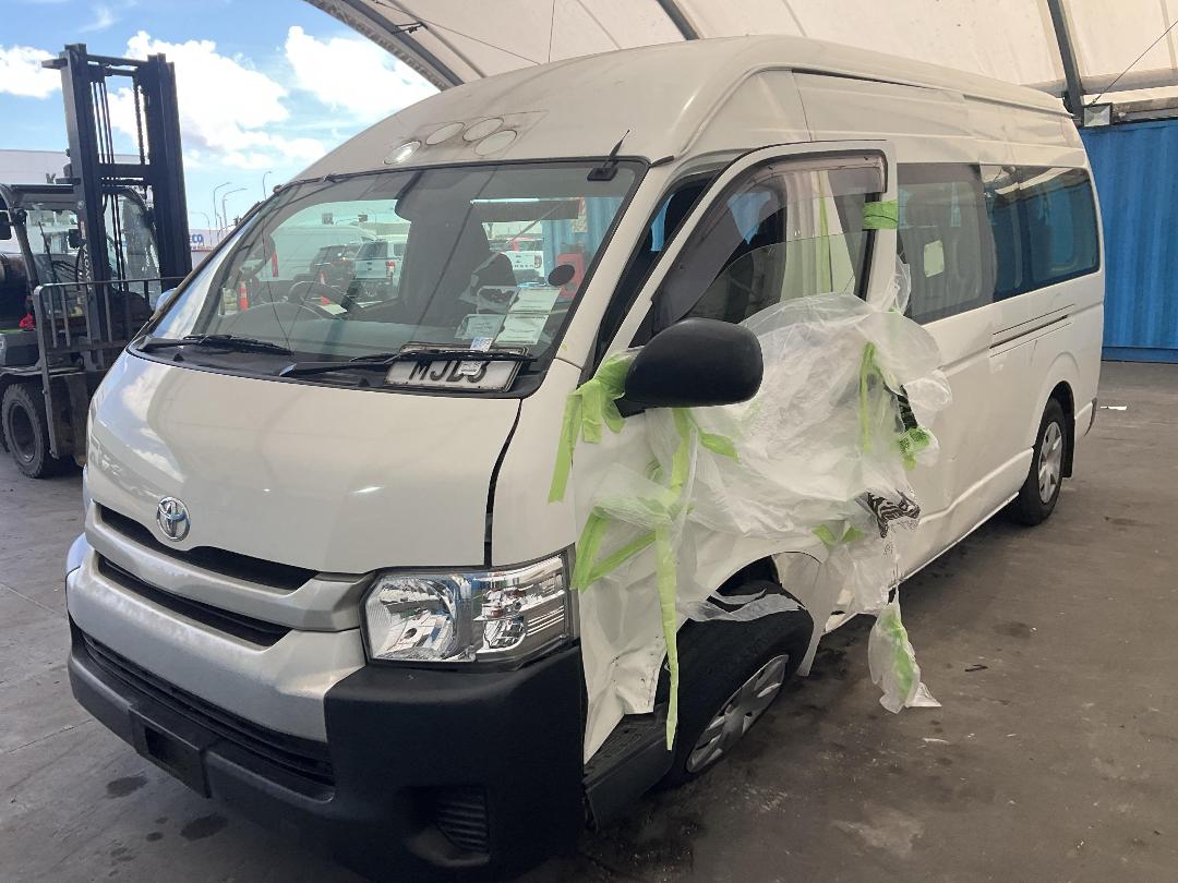 Photo '3' of Toyota Hiace Minibus TD Photo '3' of Toyota Hiace Minibus TD