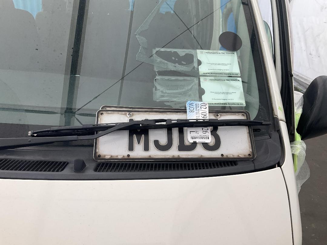 Photo '16' of Toyota Hiace Minibus TD Photo '16' of Toyota Hiace Minibus TD