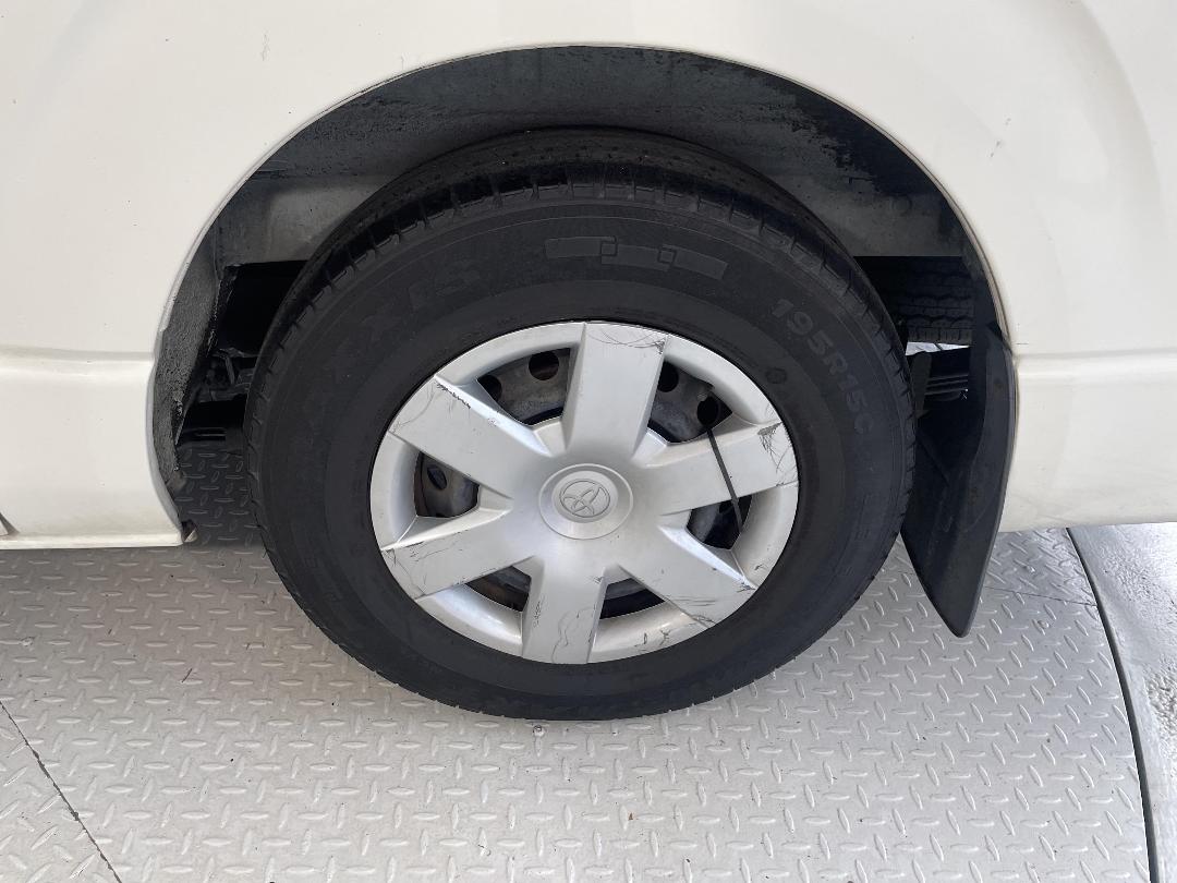 Photo '11' of Toyota Hiace Photo '11' of Toyota Hiace