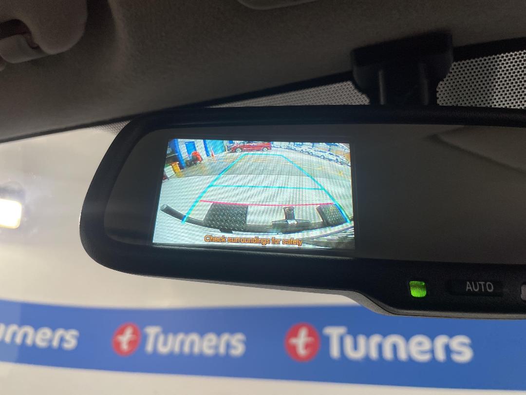 Photo '26' of Toyota Hiace Photo '26' of Toyota Hiace