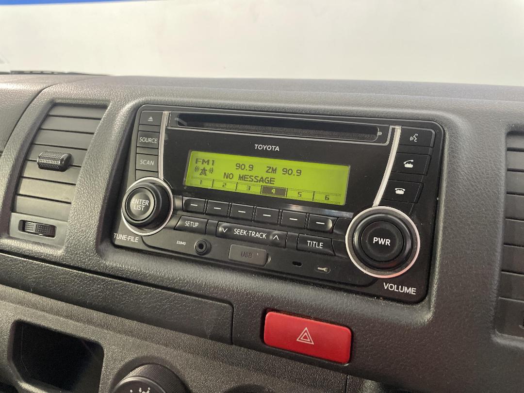 Photo '27' of Toyota Hiace Photo '27' of Toyota Hiace