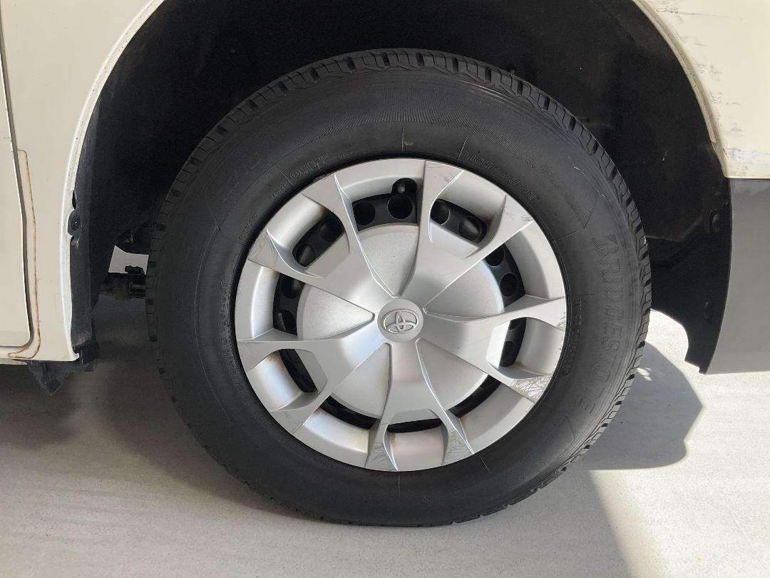 Photo '11' of Toyota Hiace