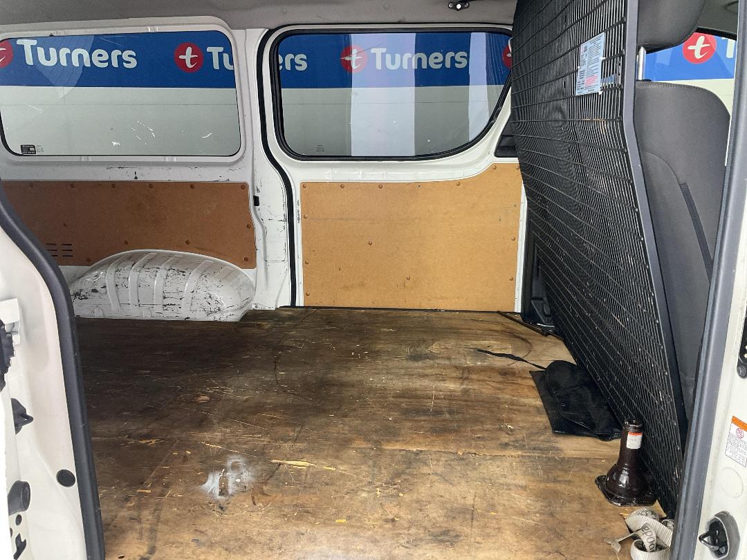 Photo '19' of Toyota Hiace