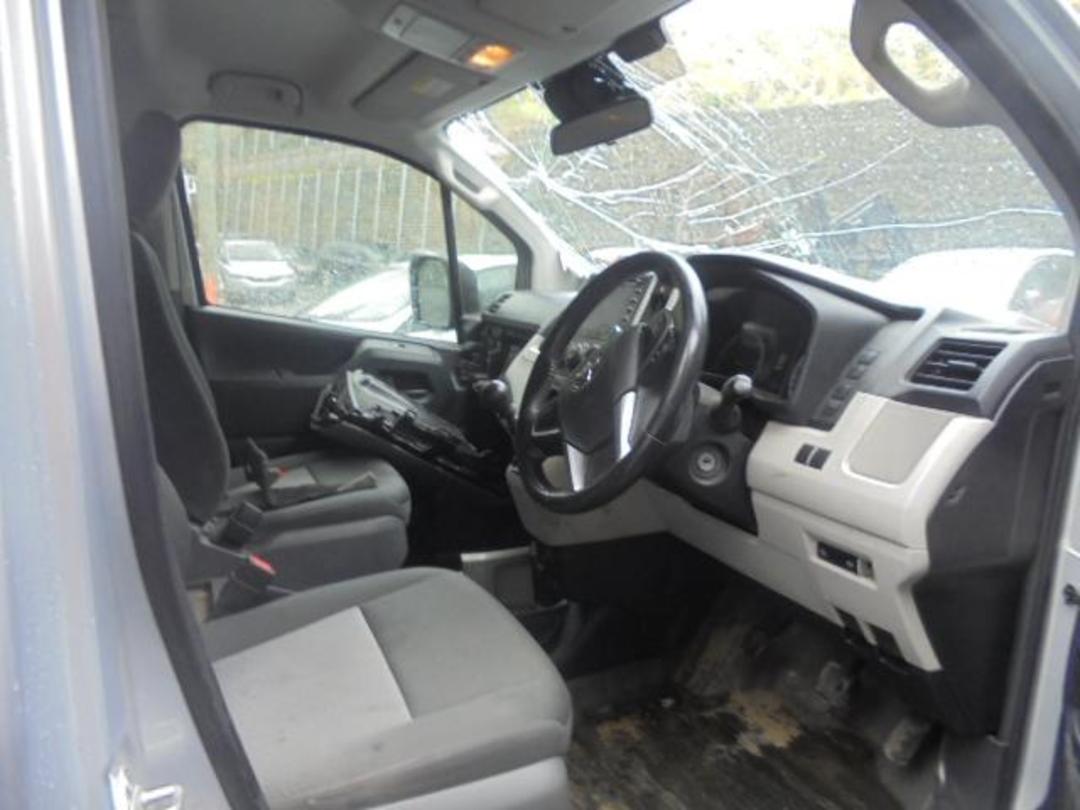 Photo '8' of Toyota Hiace ZR GVN