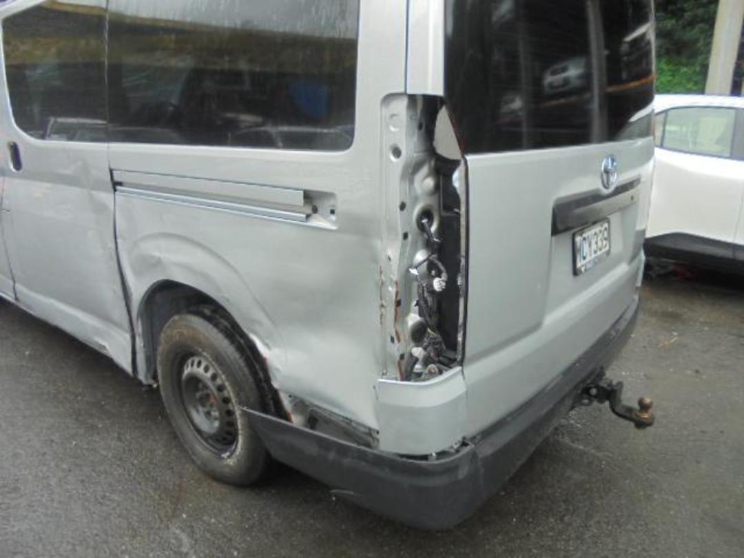 Photo '10' of Toyota Hiace ZR GVN